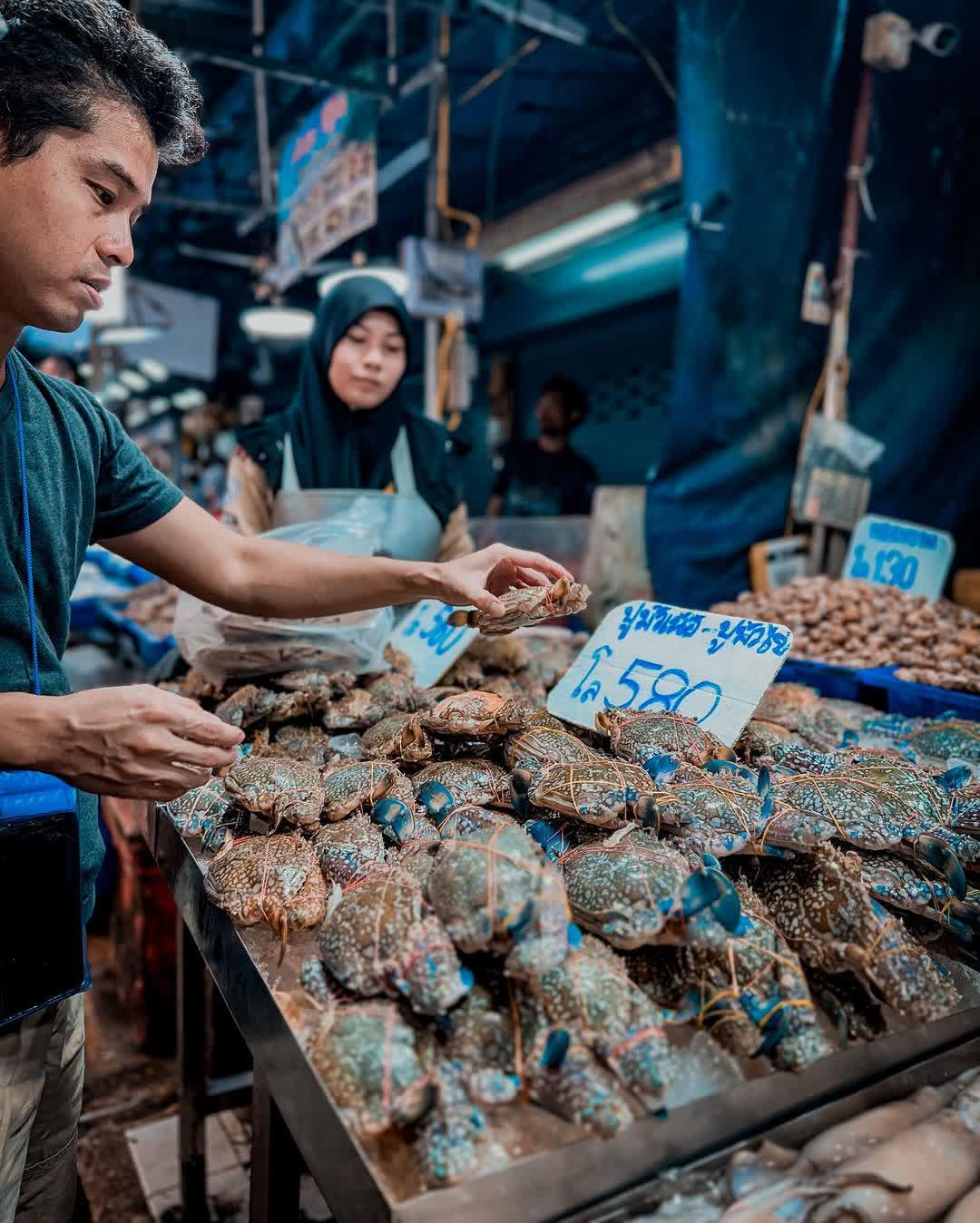 Lan Pho Na Kluea Market | 去趣 chicTrip