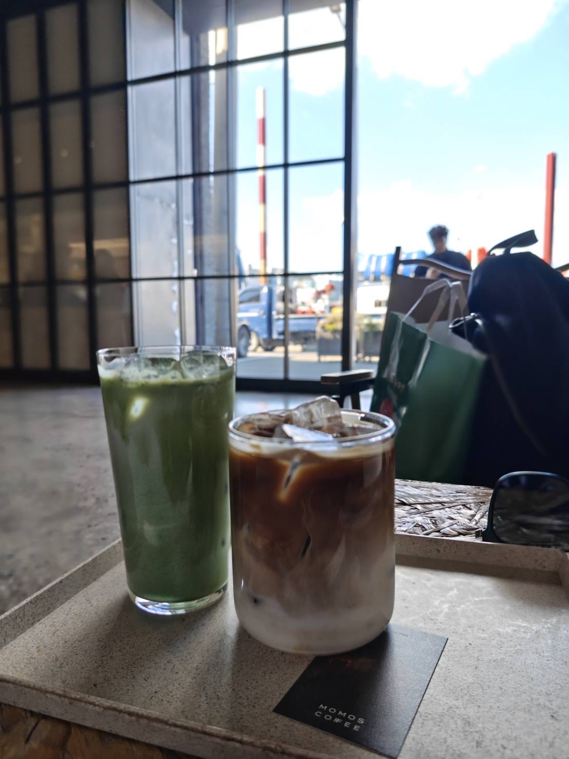 Momos Yeongdo Roastery & Coffee bar | 去趣 chicTrip