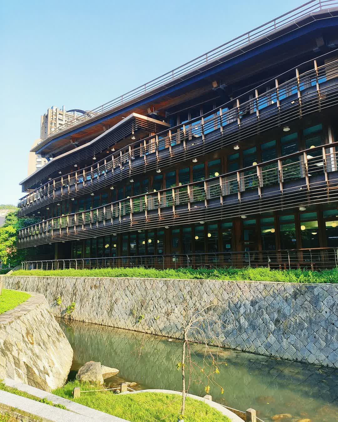 臺北市立圖書館 北投分館 | 去趣 chicTrip