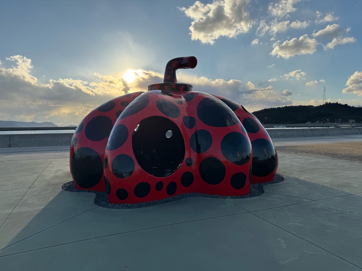 草間彌生「赤南瓜」 | 去趣 chicTrip