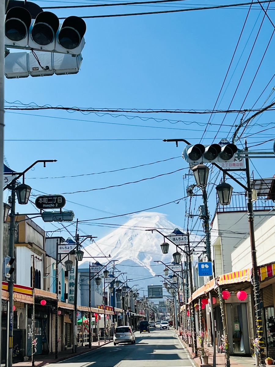 富士山x街道拍攝景點（日川時計店） | 去趣 chicTrip