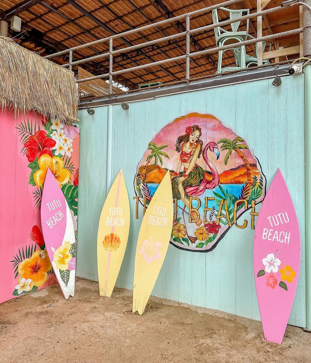 Tutu Beach 粉色沙灘海景咖啡 | 去趣 chicTrip