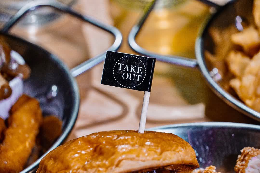 TakeOut Burger&Cafe 民權店