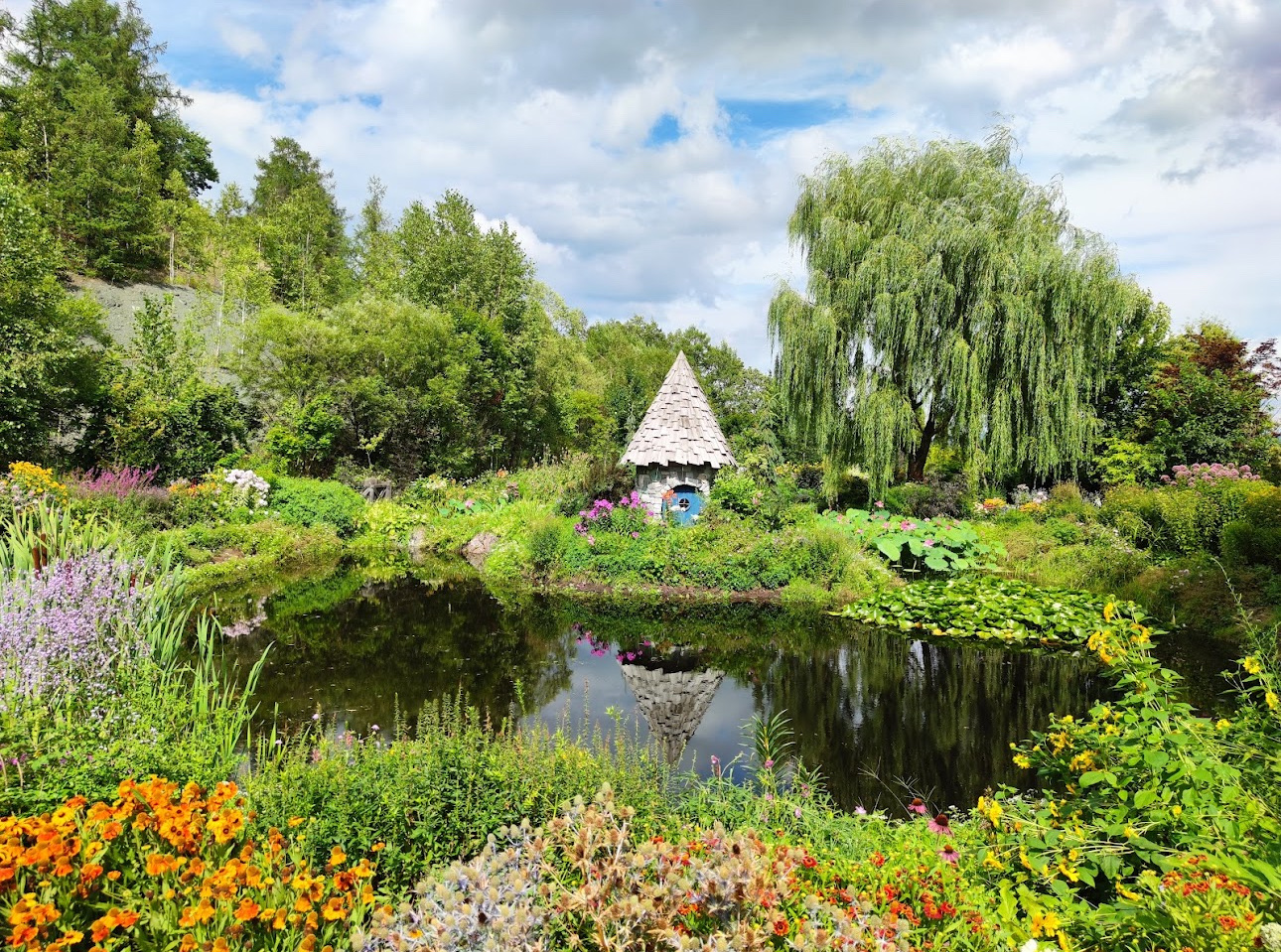 上野農場 (The Gnomes