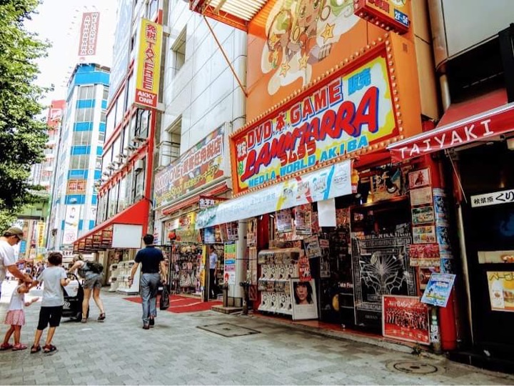 Pop Life Department M