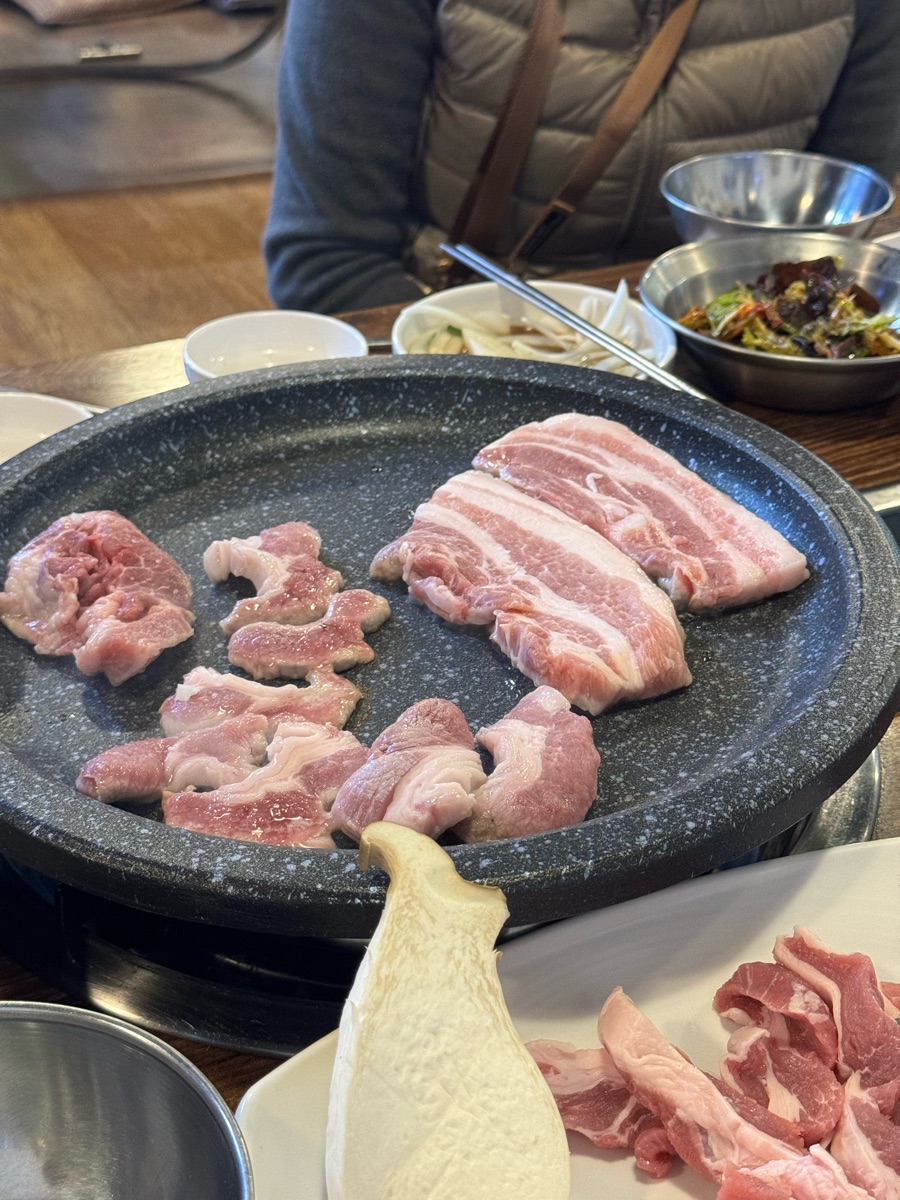 먹&삼 생고기집 | 去趣 chicTrip