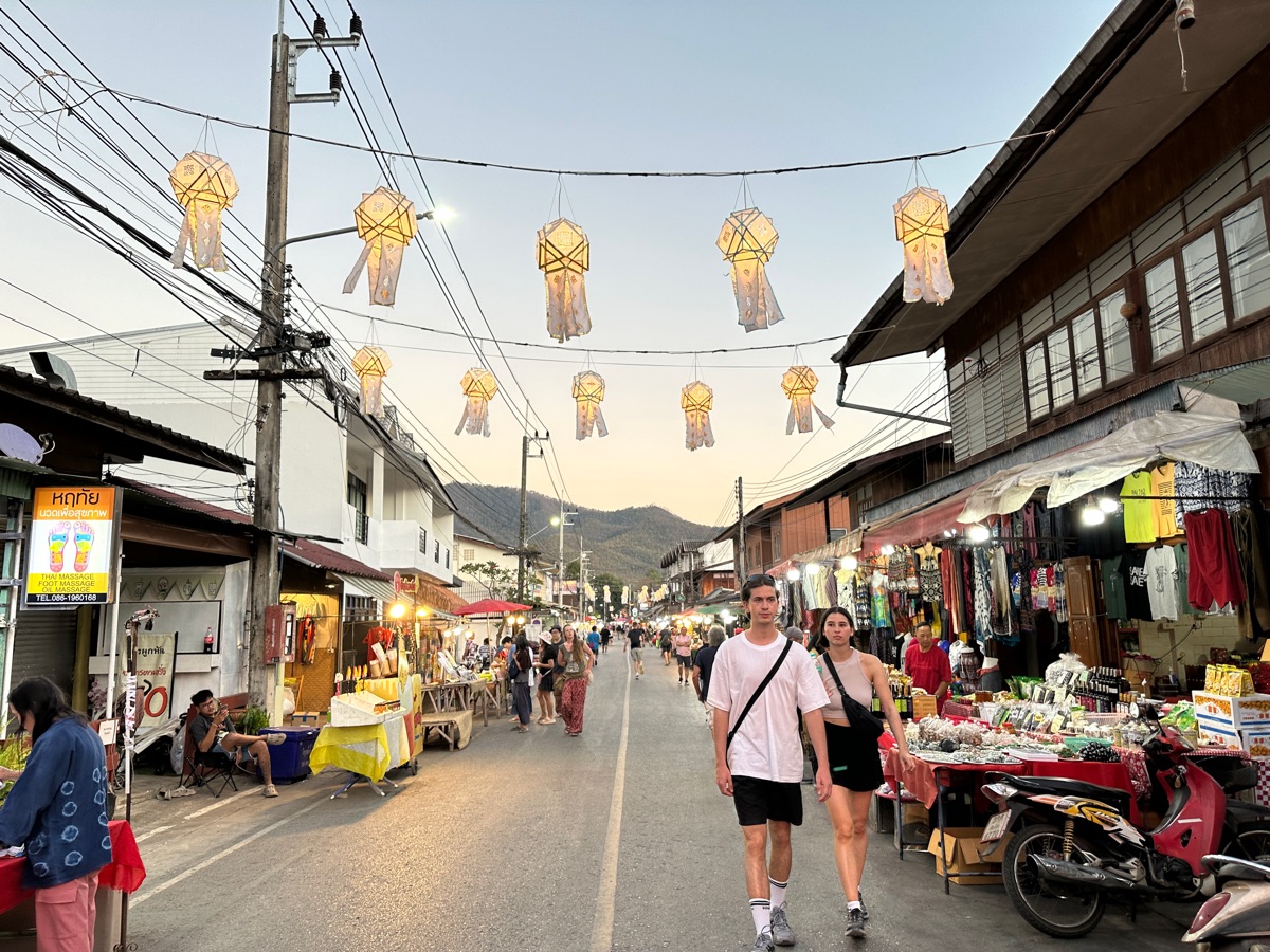 Pai Walking Street | 去趣 chicTrip