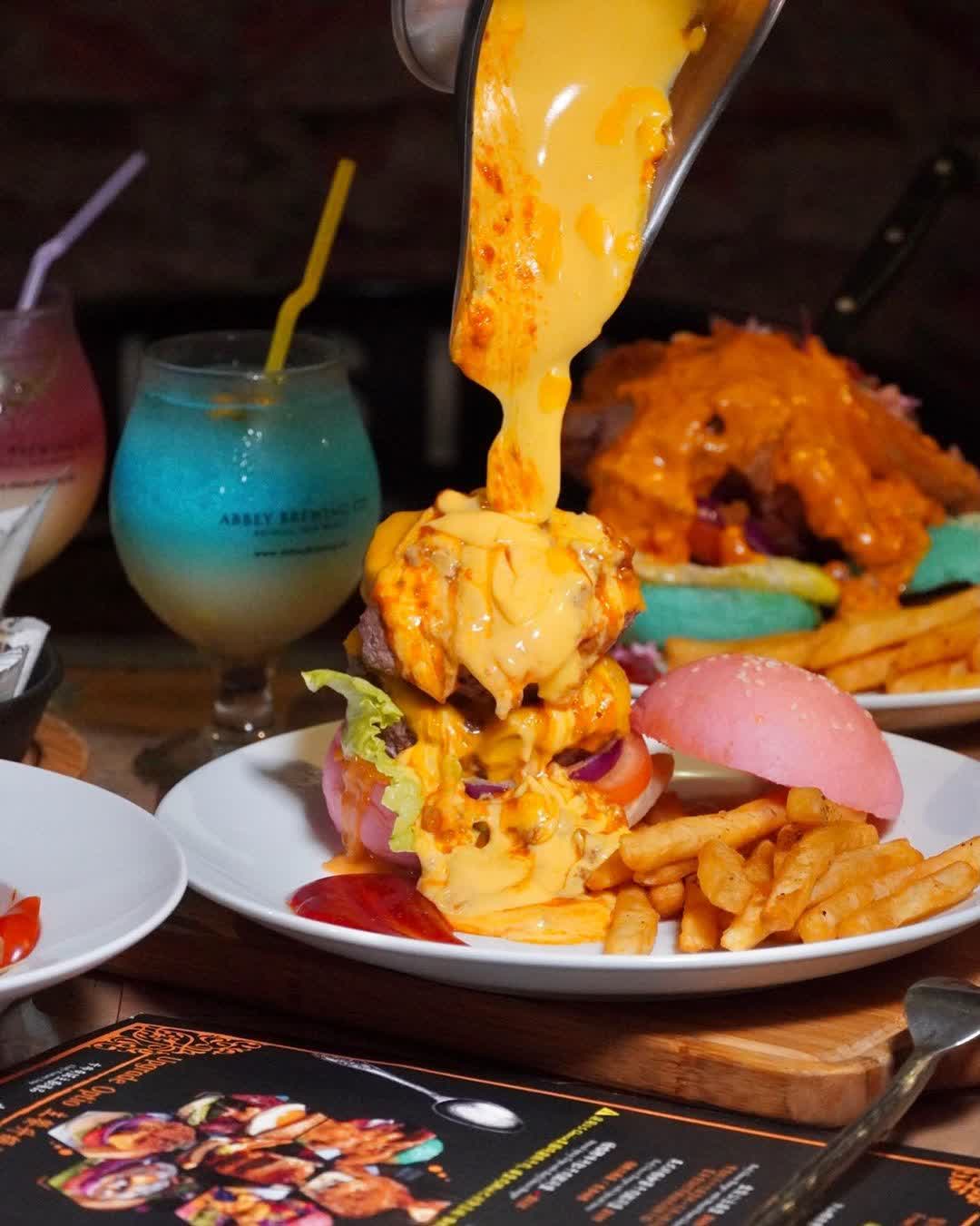 黑熊愛跳舞(MOON BEAR LOVES DANCING)