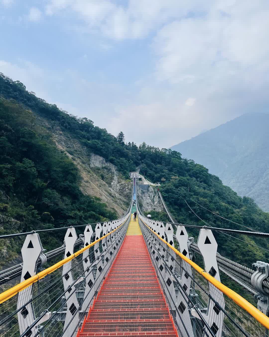 雙龍七彩吊橋 | 去趣 chicTrip