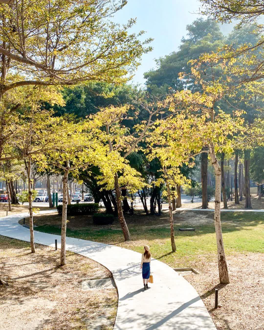 高雄市立美術館