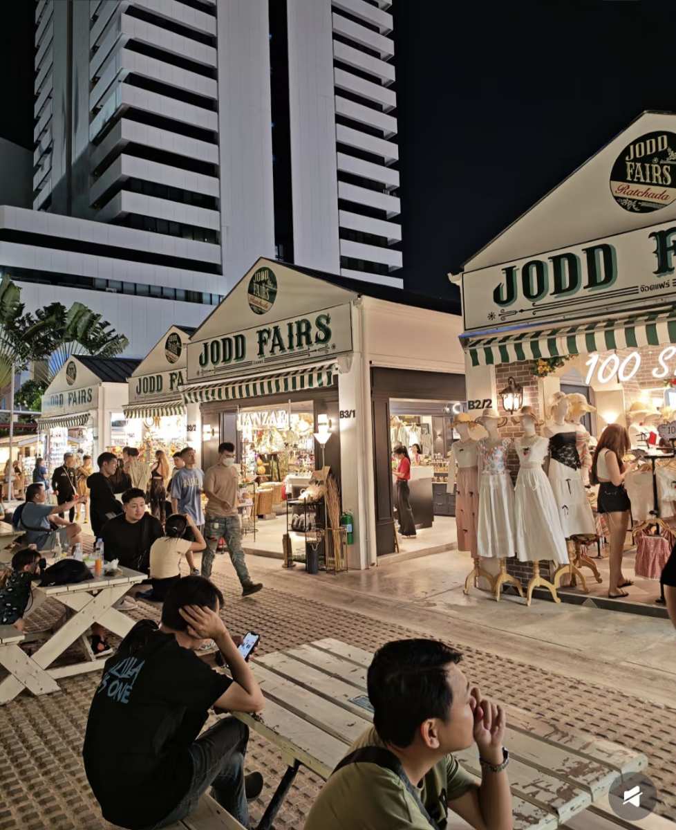 Jodd Fairs night market | 去趣 chicTrip