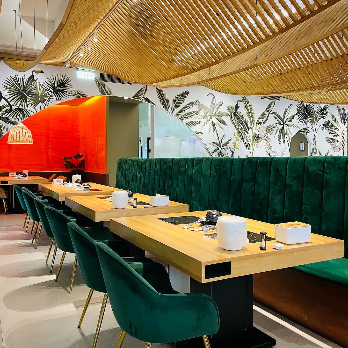 花花世界鍋物高雄左營旗艦店