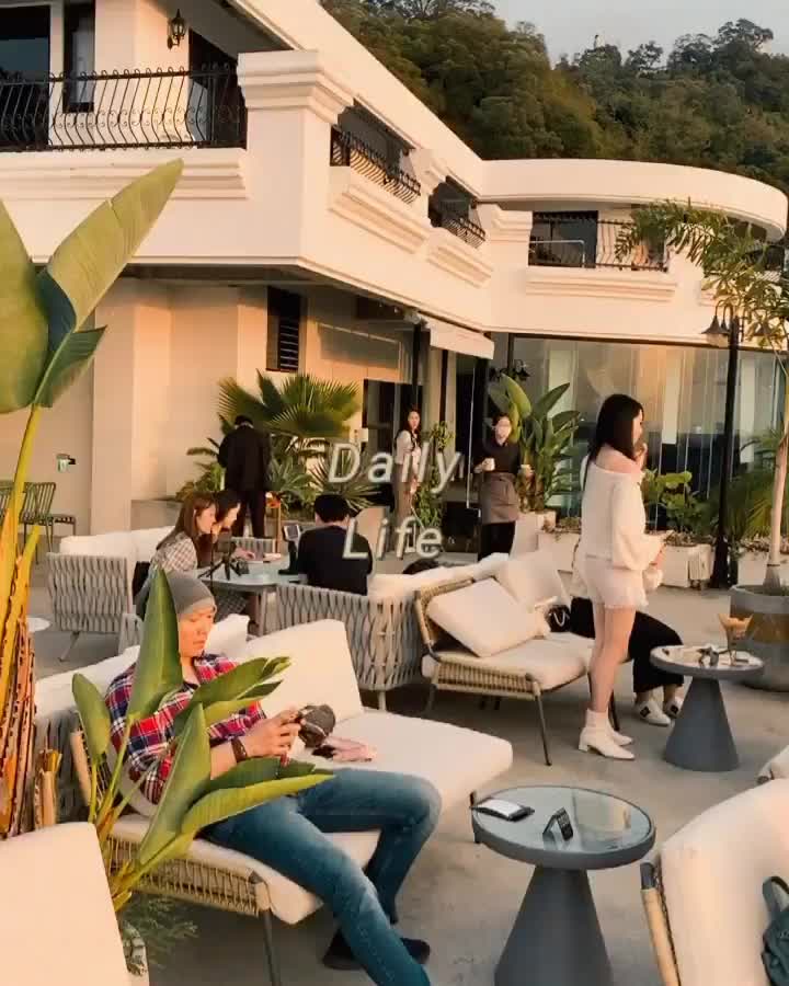 眺高 STAY WITH MOUNTAIN-台中景點 大坑景點 美食推薦 台中景觀餐廳 夜景餐廳 場地租借 慶生派對 咖啡廳 義式料理餐廳 | 去趣 chicTrip