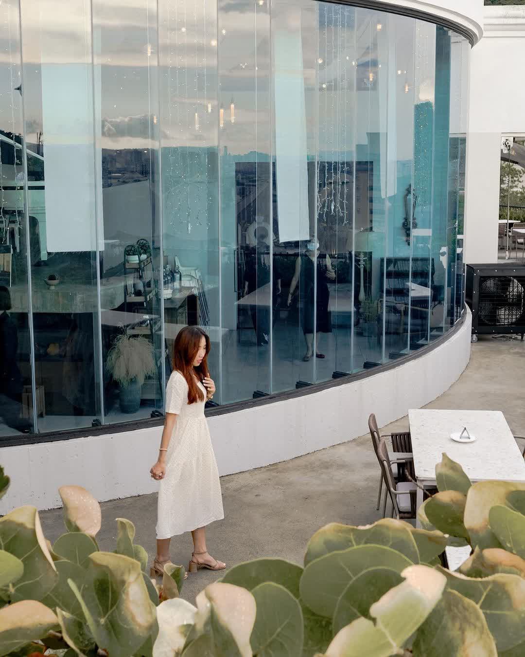 眺高 STAY WITH MOUNTAIN-台中景點 大坑景點 美食推薦 台中景觀餐廳 夜景餐廳 場地租借 慶生派對 咖啡廳 義式料理餐廳 | 去趣 chicTrip