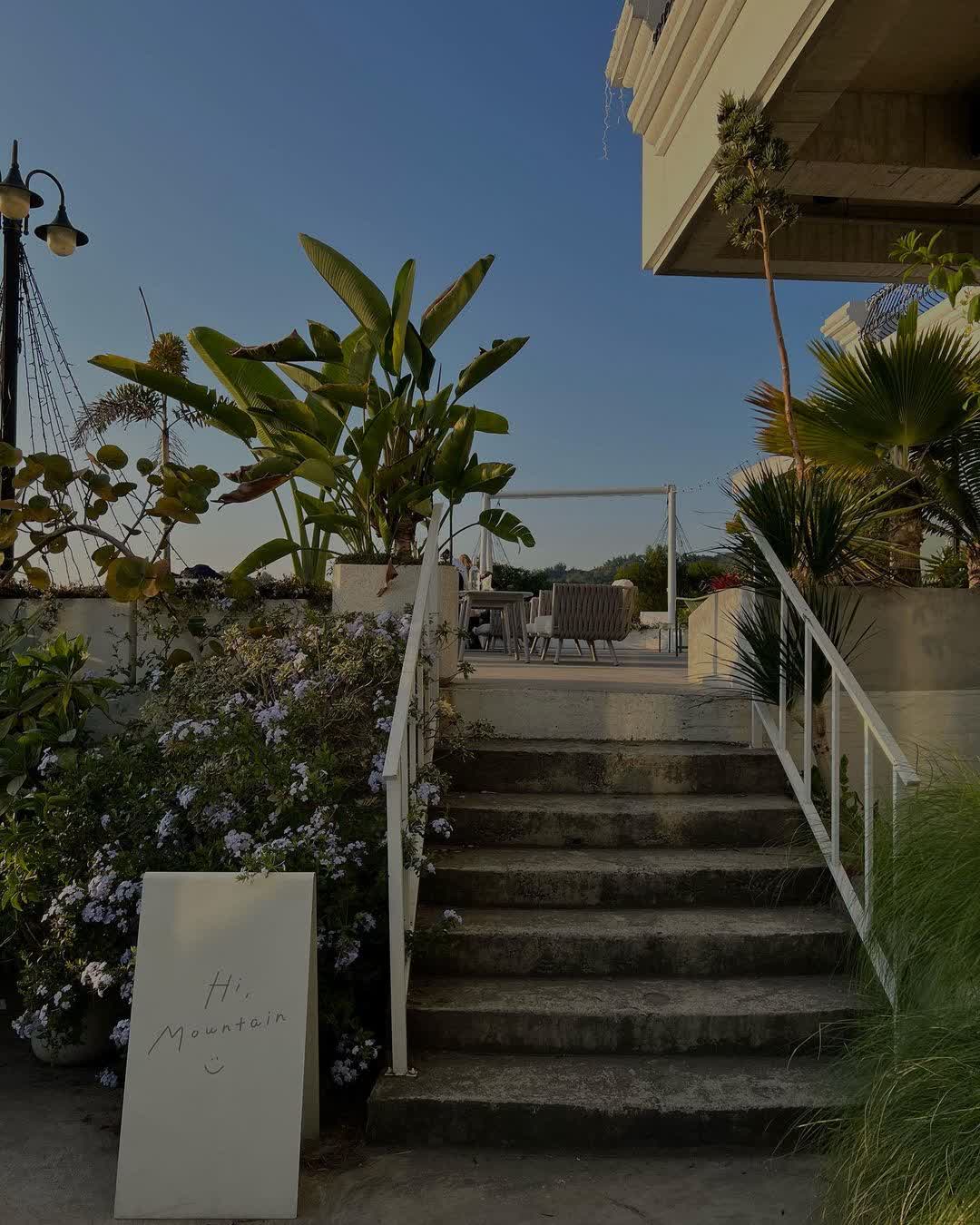 眺高 STAY WITH MOUNTAIN-台中景點 大坑景點 美食推薦 台中景觀餐廳 夜景餐廳 場地租借 慶生派對 咖啡廳 義式料理餐廳 | 去趣 chicTrip