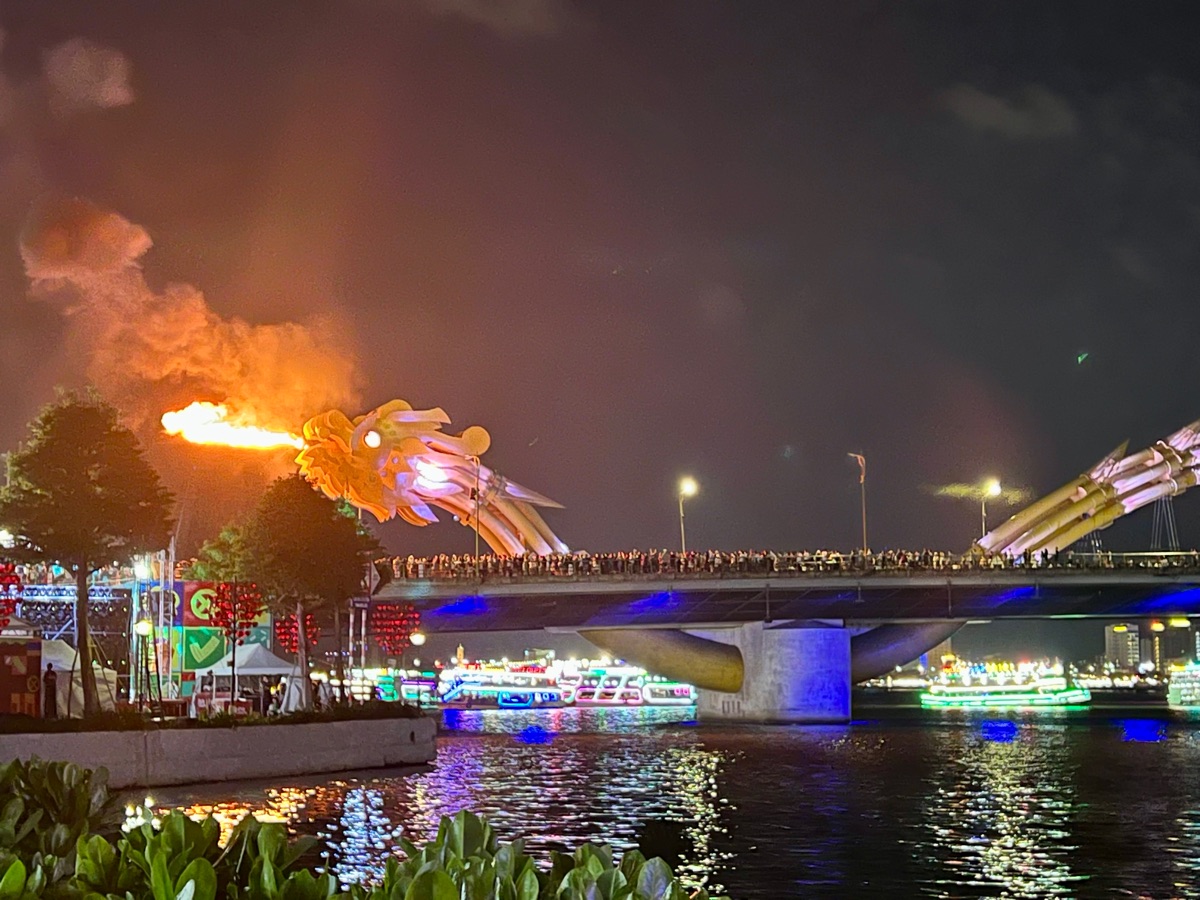 峴港龍橋 Dragon Bridge | 去趣 chicTrip