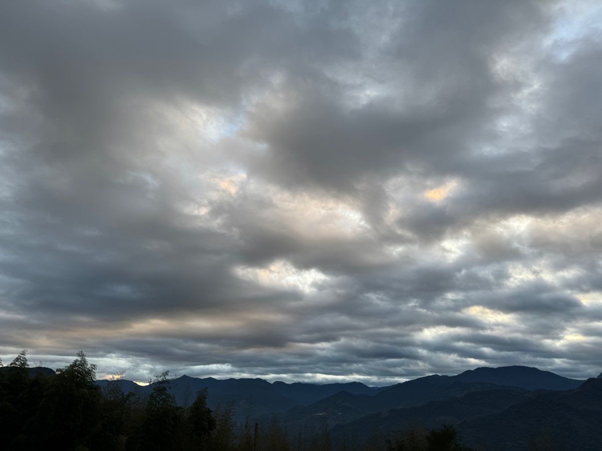 阿里山初日 | Alishan Sunrise | 去趣 chicTrip