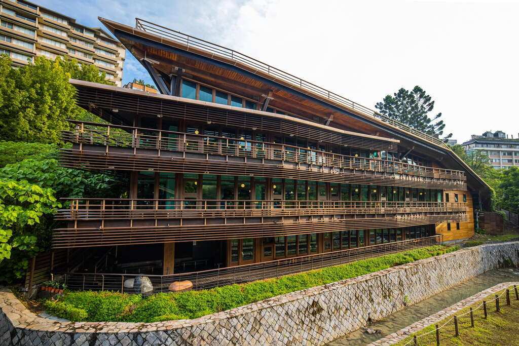 臺北市立圖書館 北投分館 | 去趣 chicTrip
