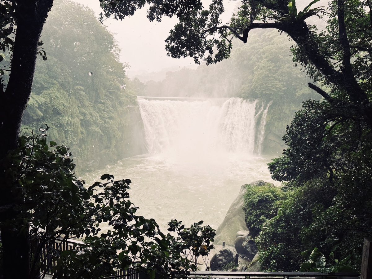 十分瀑布 | 去趣 chicTrip