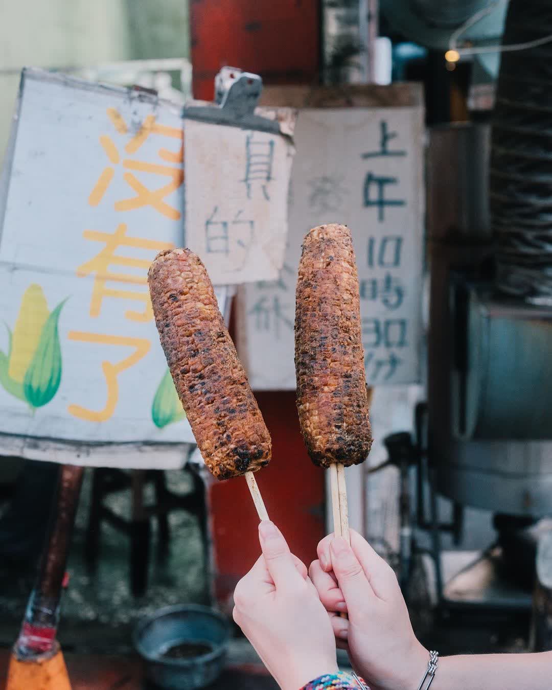 阿婆烤玉米 | 去趣 chicTrip