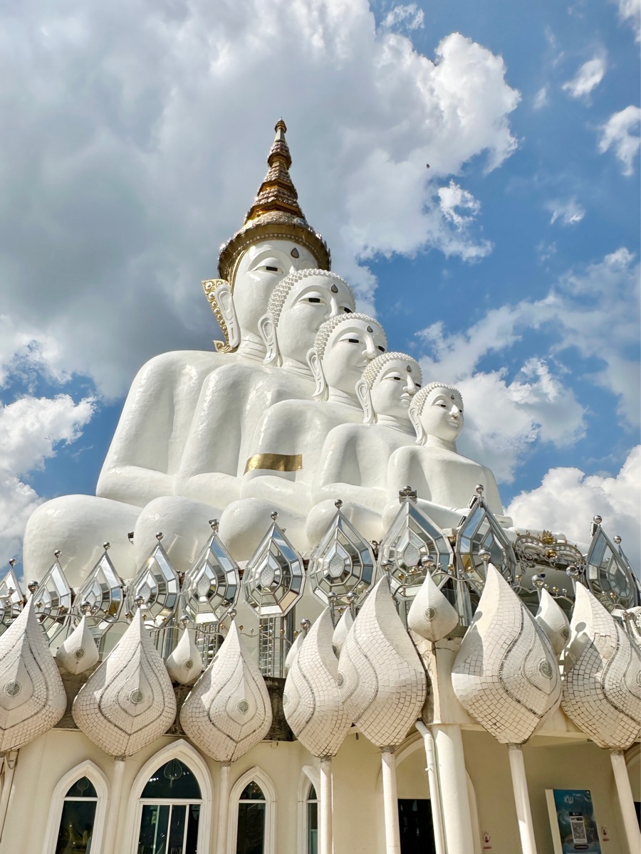 Phra Sri Ariya Maitreya Wat Phra That Pha Son Kaew | 去趣 chicTrip