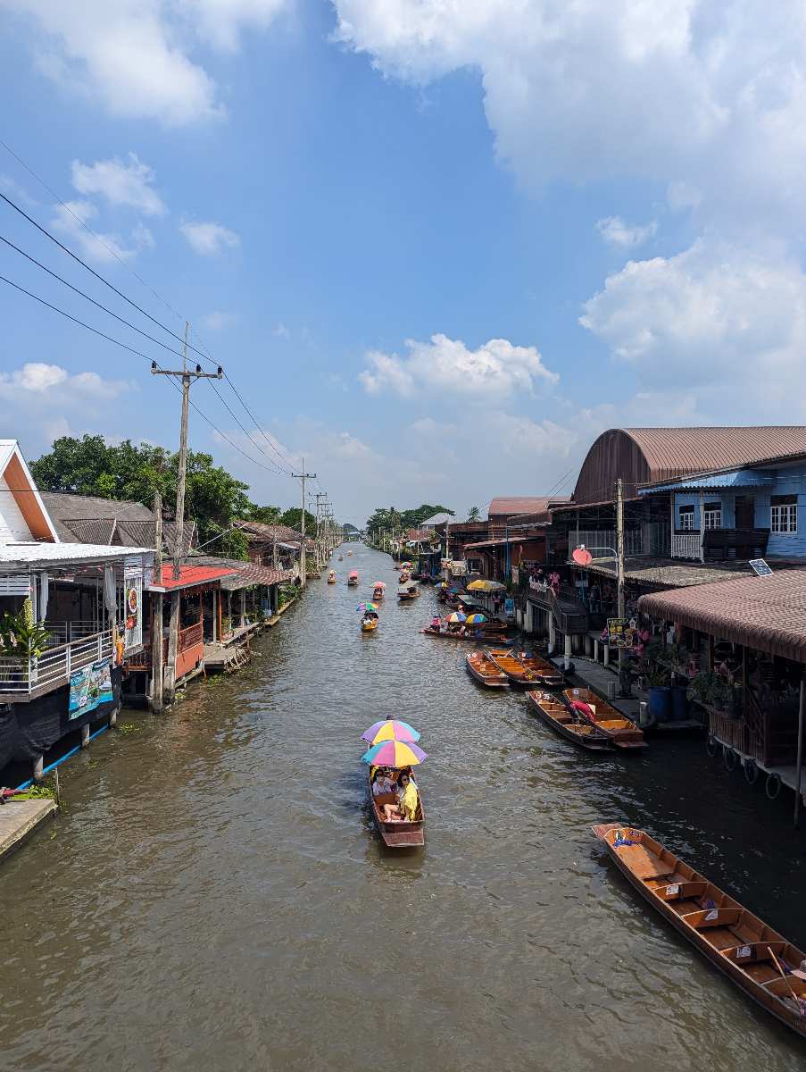 ตลาดน้ำเหล่าตั๊กลัก (ปากคลองลัดพลี)Lao Tuk Luck floating market | 去趣 chicTrip