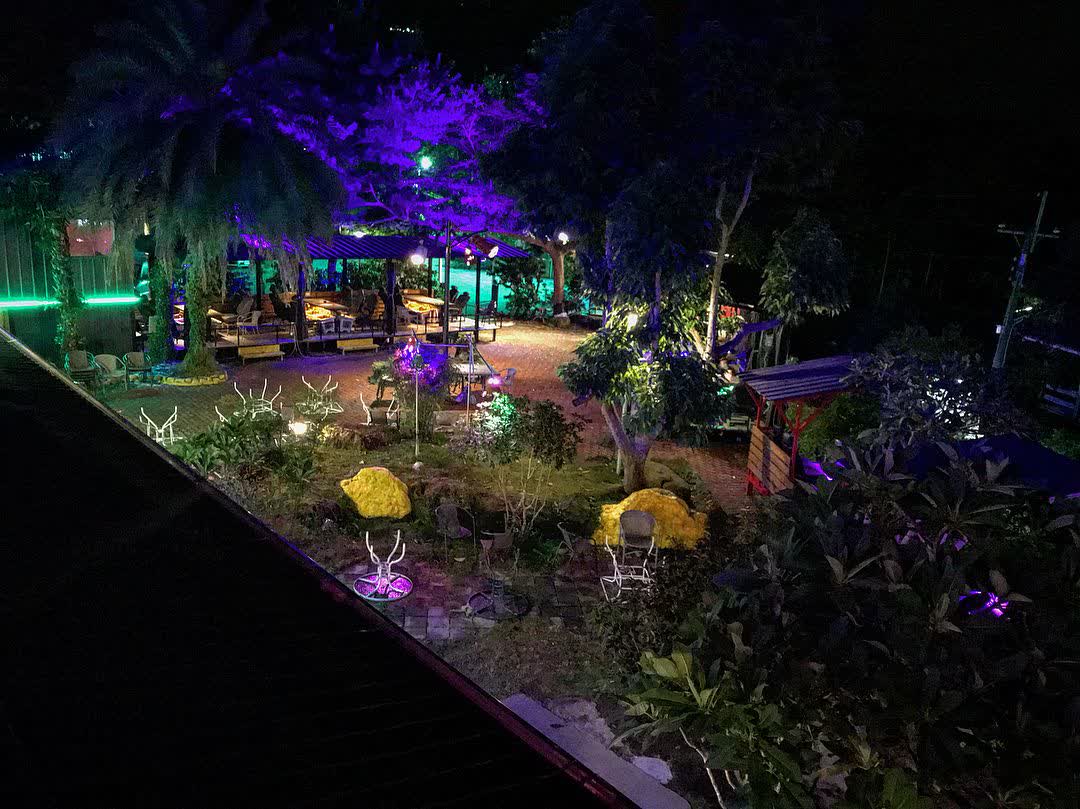 華南天空之夜養生泡腳咖啡｜雲林古坑景點｜雲林華山泡腳咖啡廳｜雲林華山打卡景點｜泡腳送飲料｜泡腳看夜景 | 去趣 chicTrip