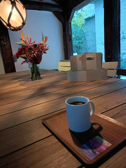 Momos Coffee Flagship Store | 去趣 chicTrip