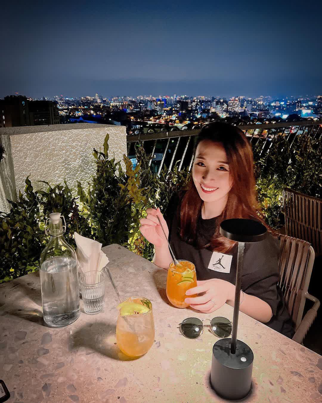 眺高 STAY WITH MOUNTAIN-台中景點 大坑景點 美食推薦 台中景觀餐廳 夜景餐廳 場地租借 慶生派對 咖啡廳 義式料理餐廳 | 去趣 chicTrip