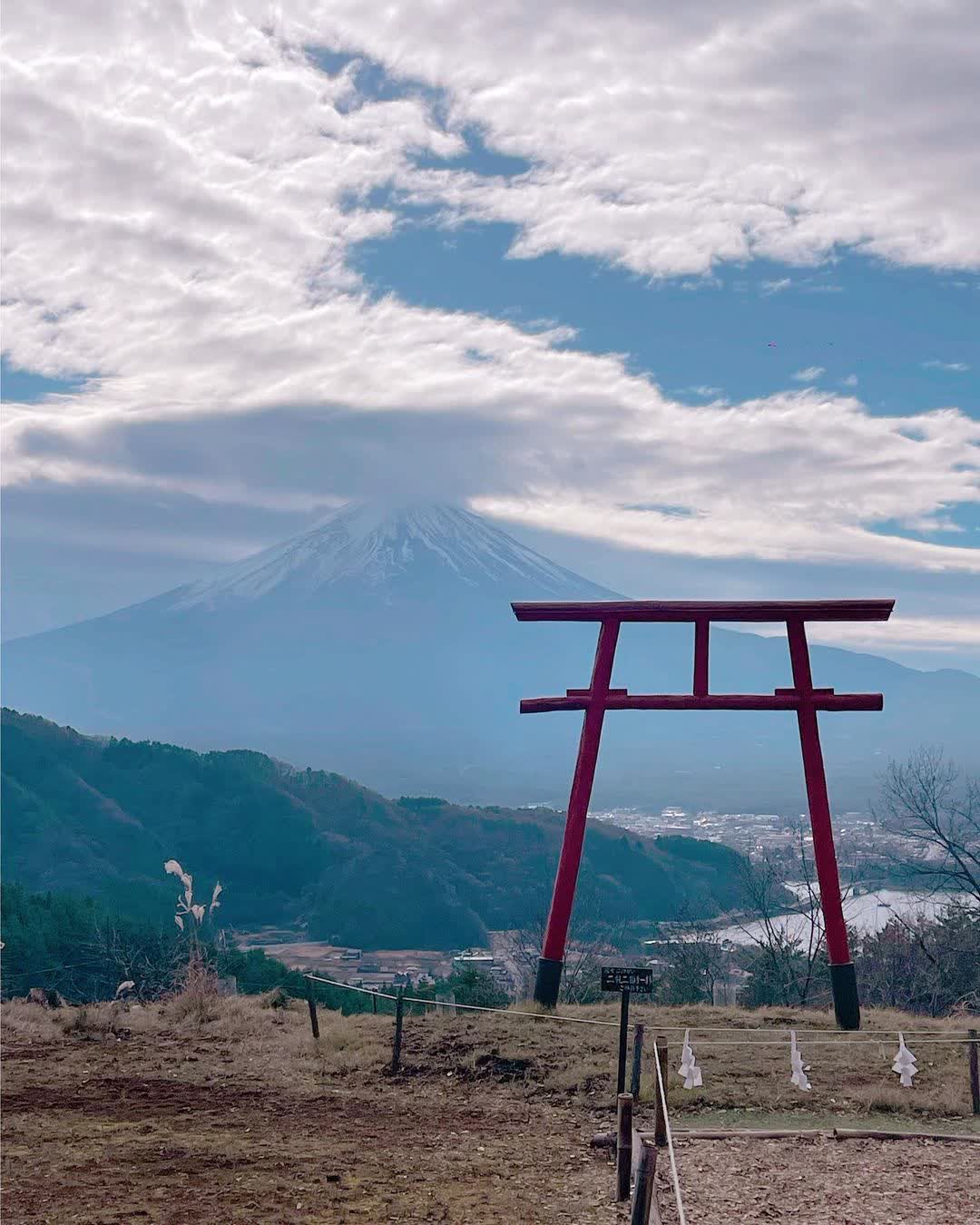 Mount Fuji Distant Worship Site (Tenku no Torii) Torii View | 去趣 chicTrip