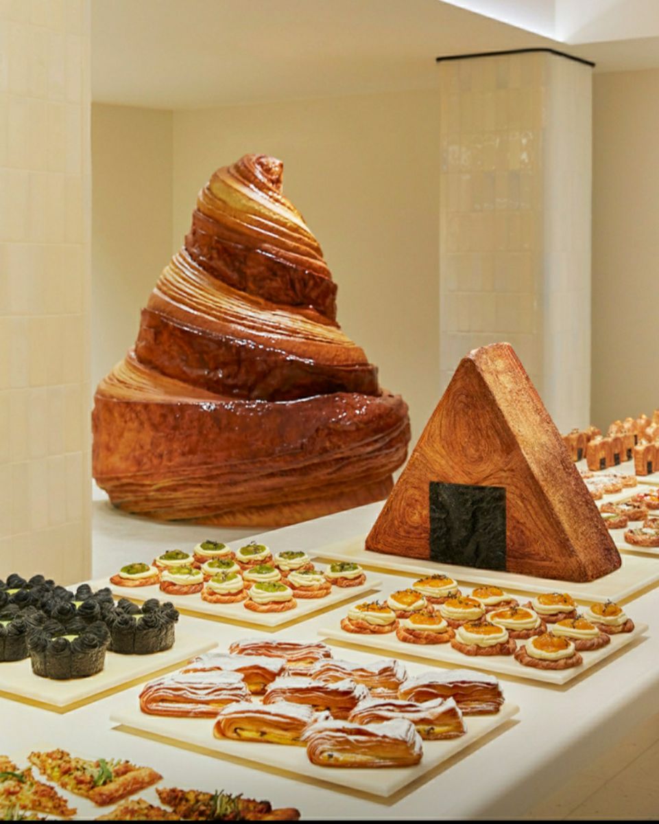 Nudeikeu Sinsa 누데이크 신사