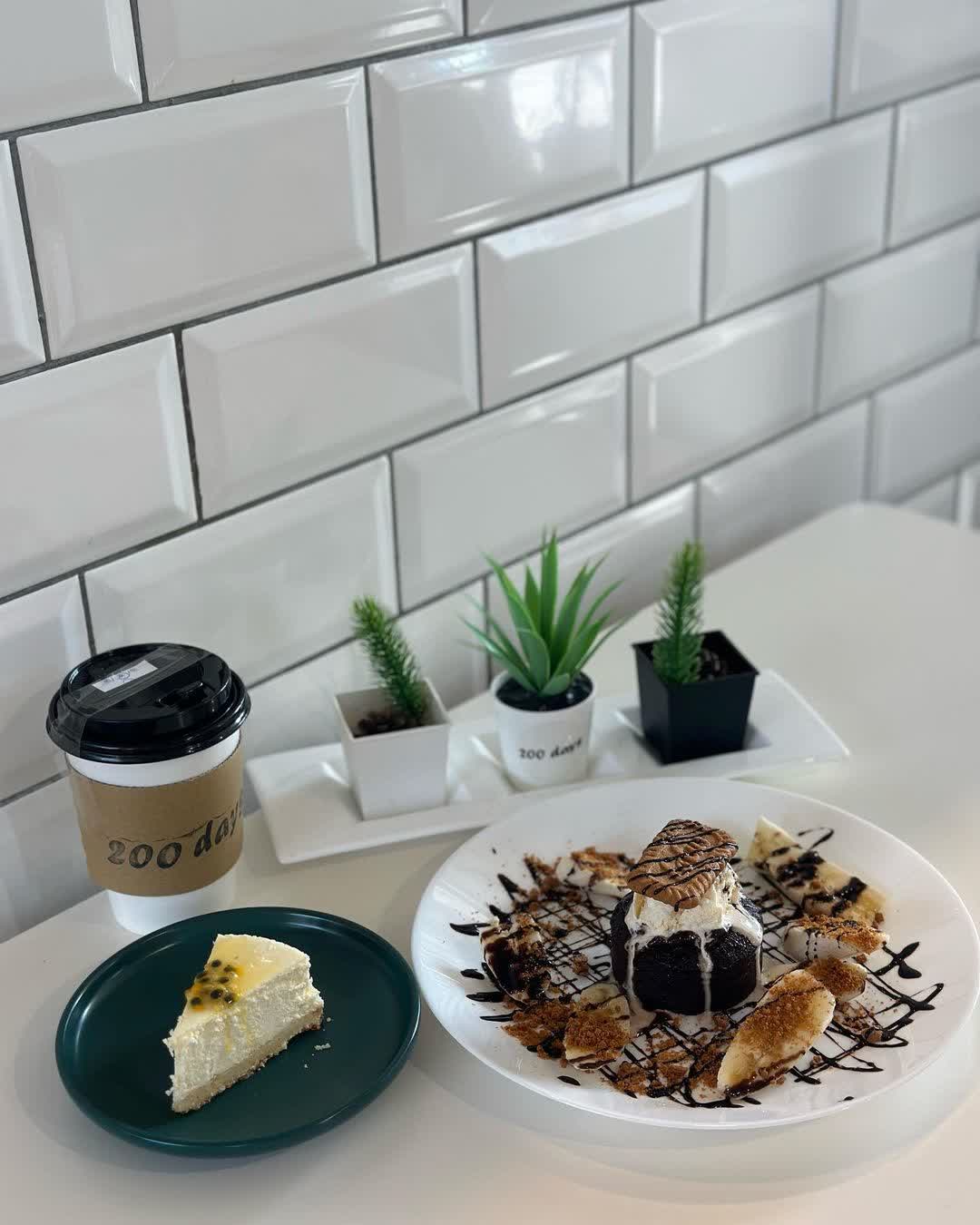 200 days咖啡 ｜ 自製司康 （寵物戶外雅座） | 去趣 chicTrip