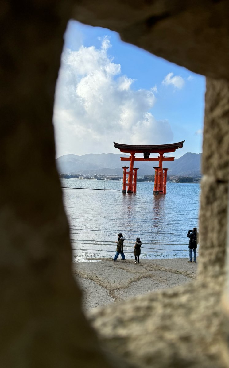 Itsukushima Shrine - Main Sanctuary & Hall of Worship | 去趣 chicTrip