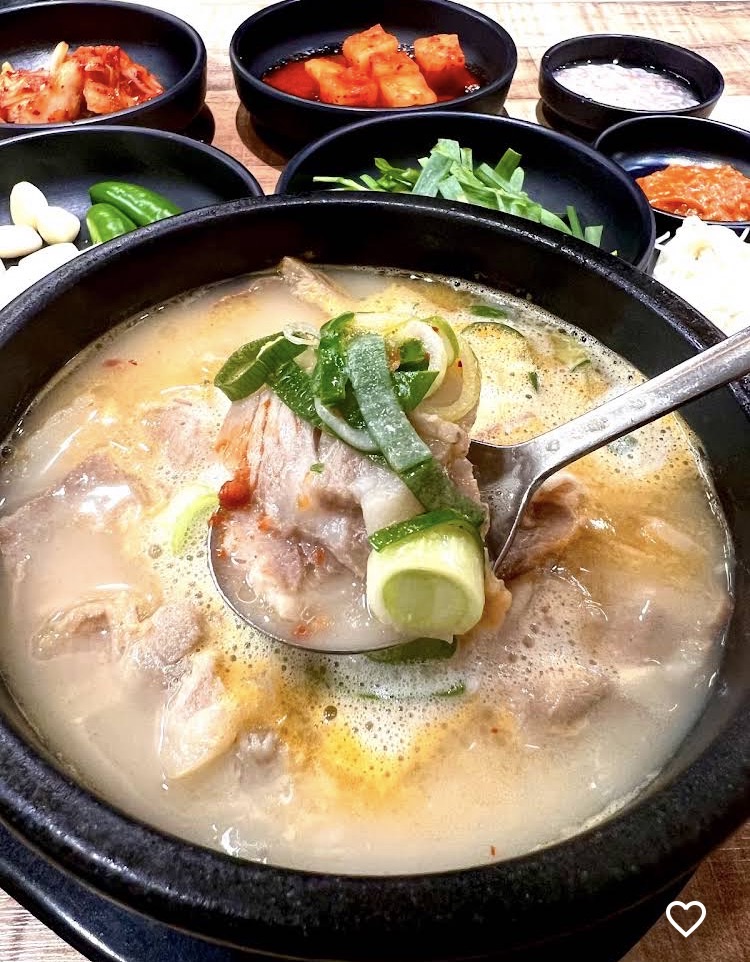 Suyeong Bonga Dwaeji-gukbap | 去趣 chicTrip