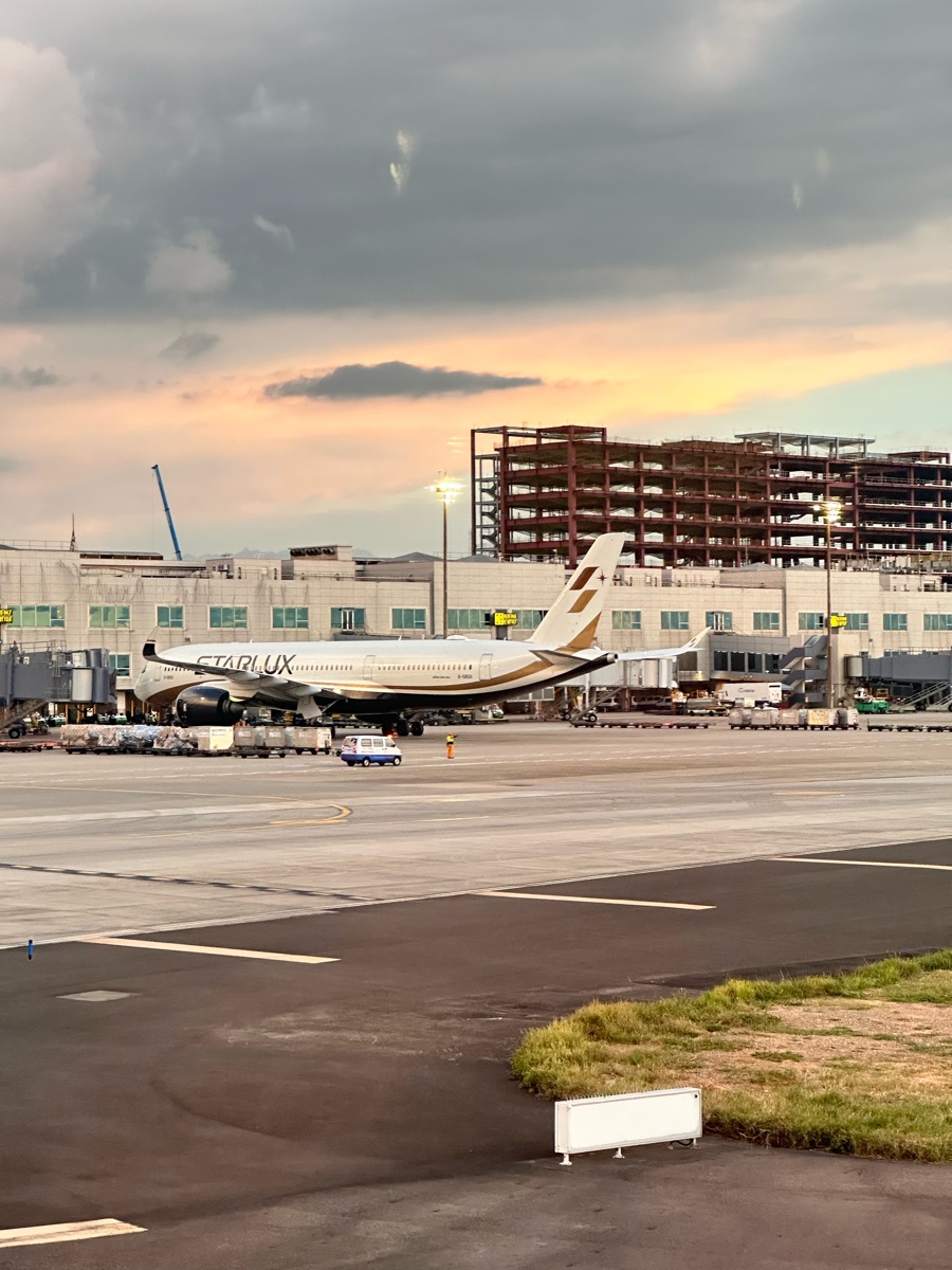 桃園國際機場第一航廈入境大廳接送區 | 去趣 chicTrip