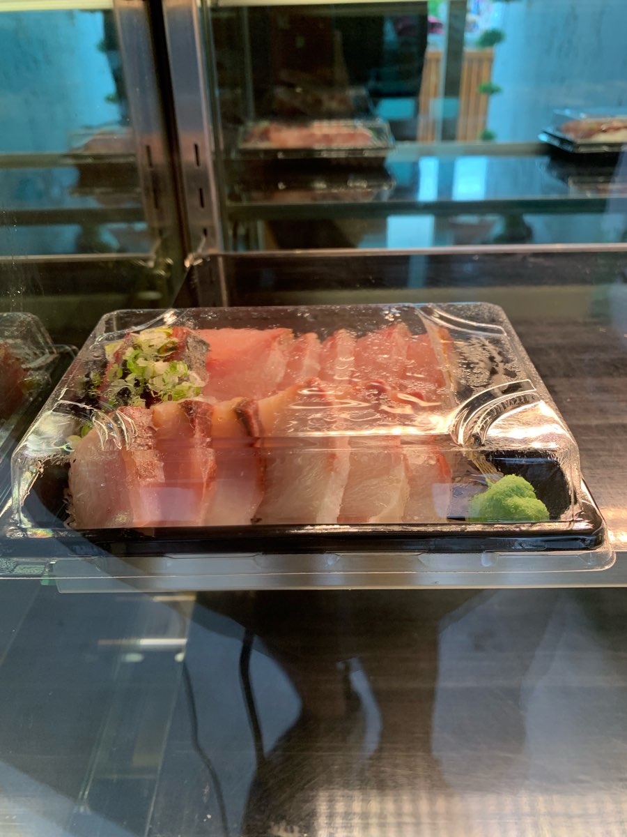 魚好。刺身專門店「 預計明年2/28連假開始營業」 休假中 二馬豆花旁（營業時間 11：30開始~~~到售完為止） | 去趣 chicTrip