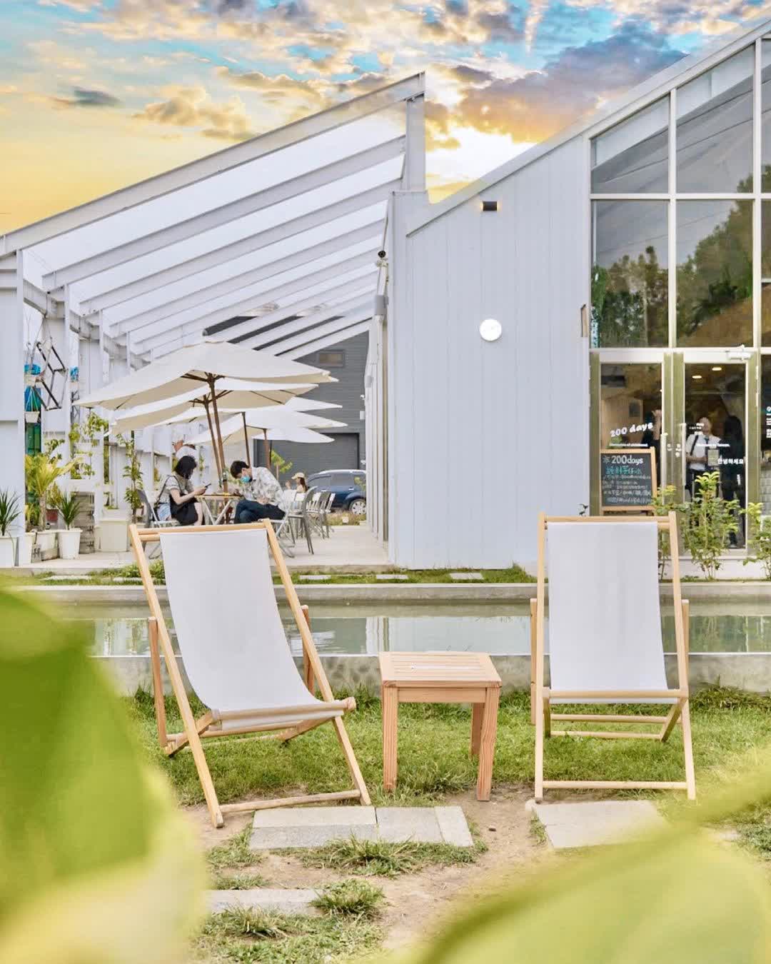 200 days咖啡 ｜ 自製司康 （寵物戶外雅座） | 去趣 chicTrip