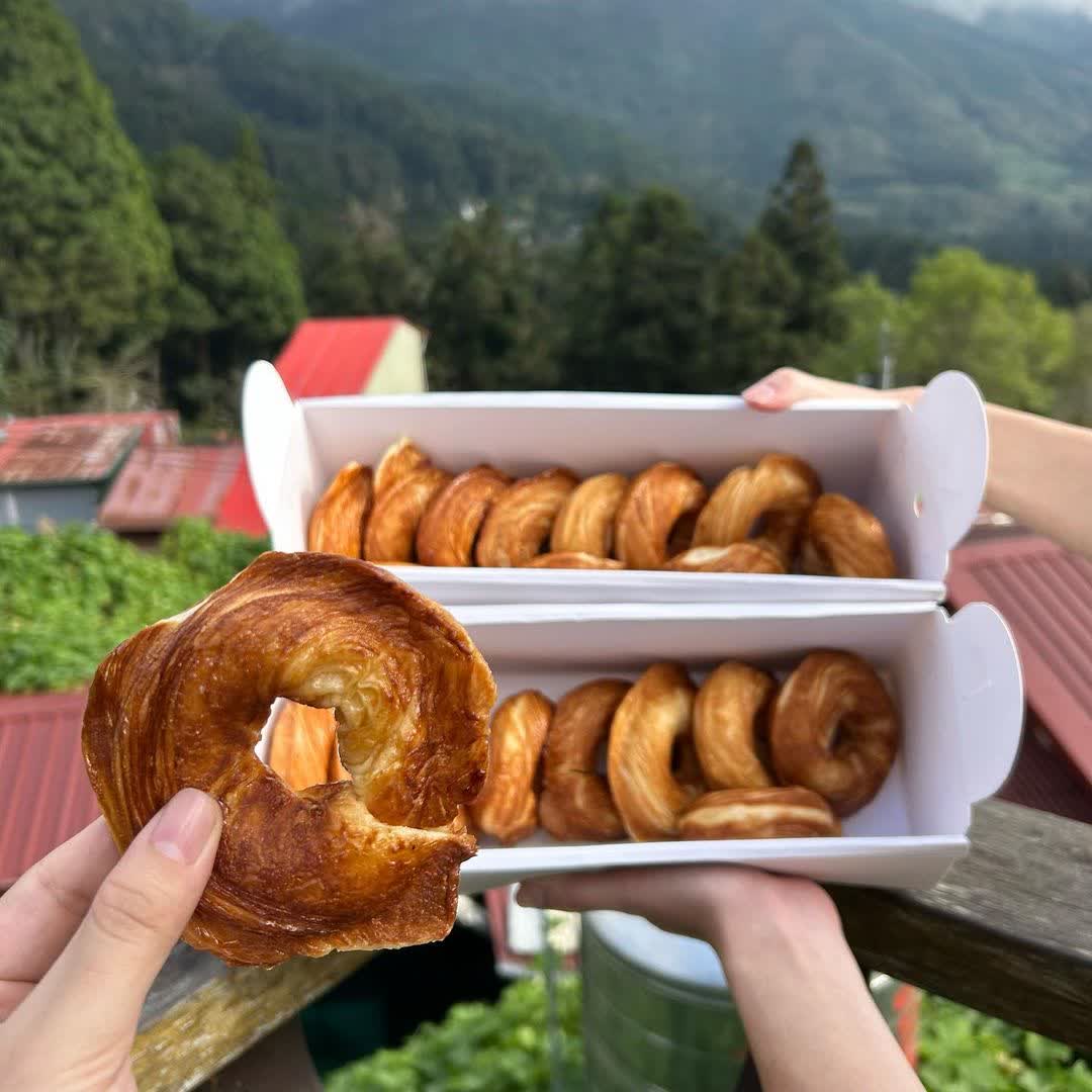 奮起湖現烤甜甜圈.百年檜木甜甜圈 | 去趣 chicTrip