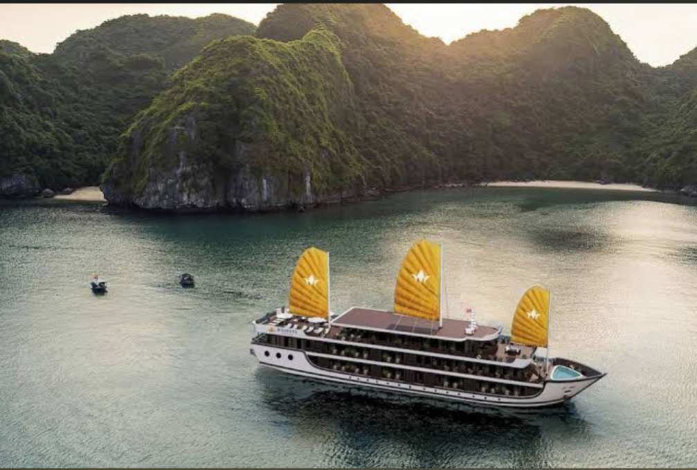 Majesty Prime Cruise - Halong Bay Lounge | 去趣 chicTrip