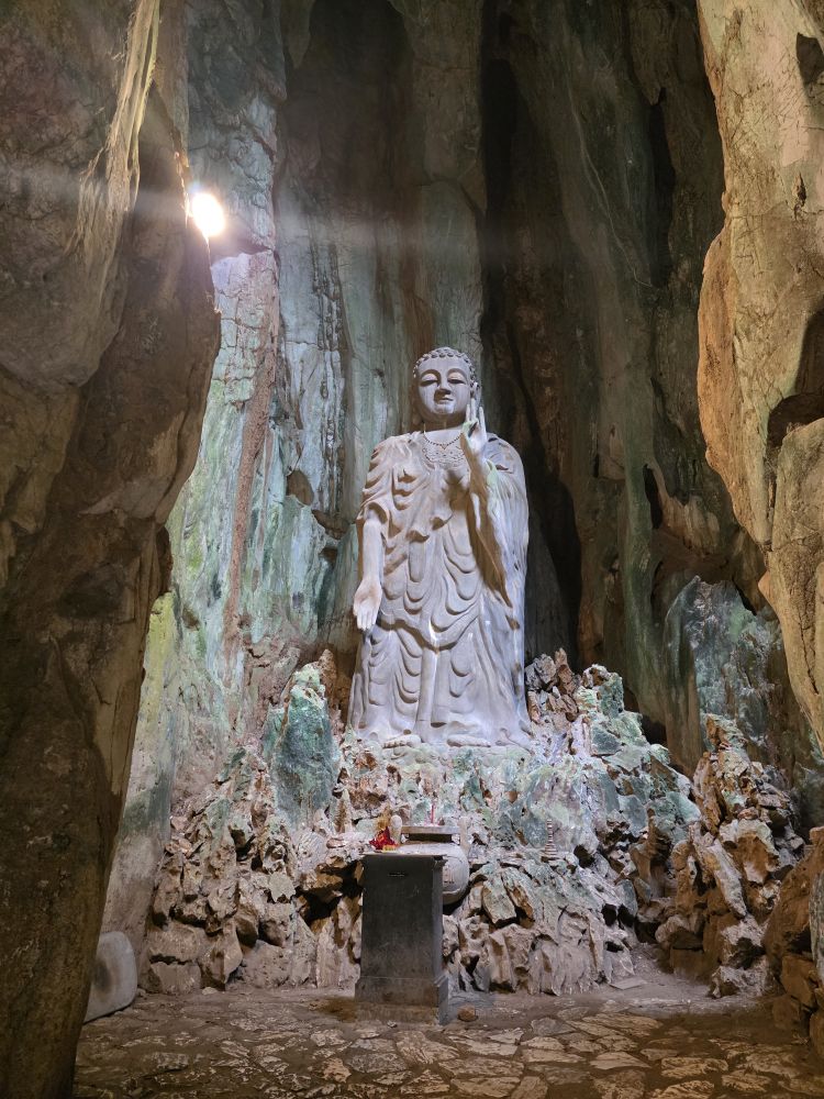 五行山 (The Marble Mountains) | 去趣 chicTrip