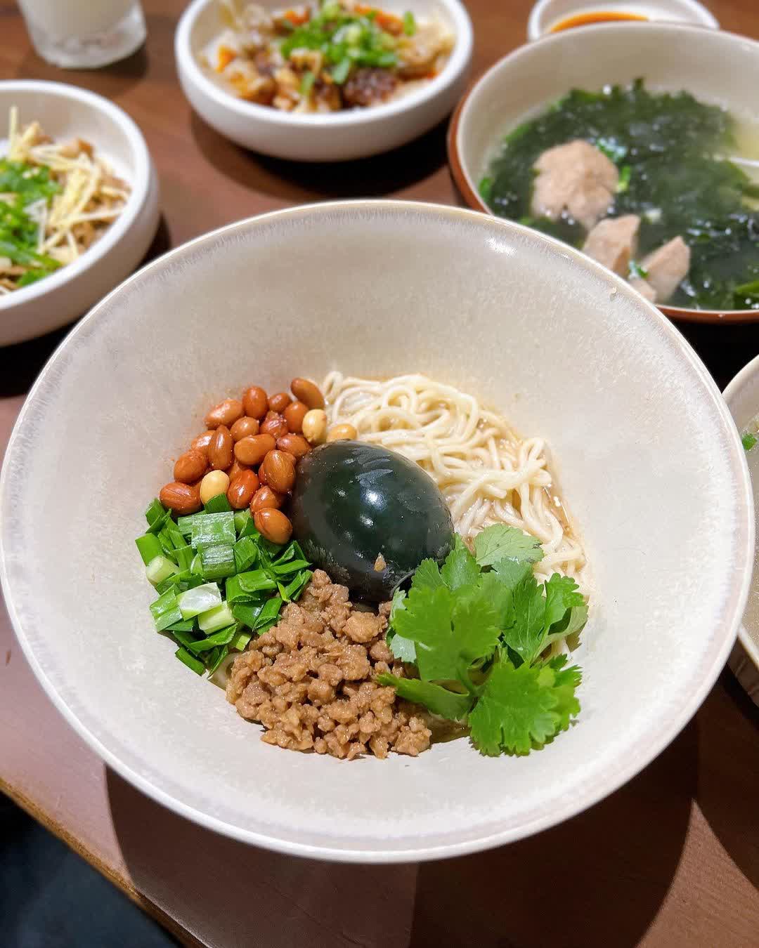 發愣吃VARMT 勤美店 | 去趣 chicTrip