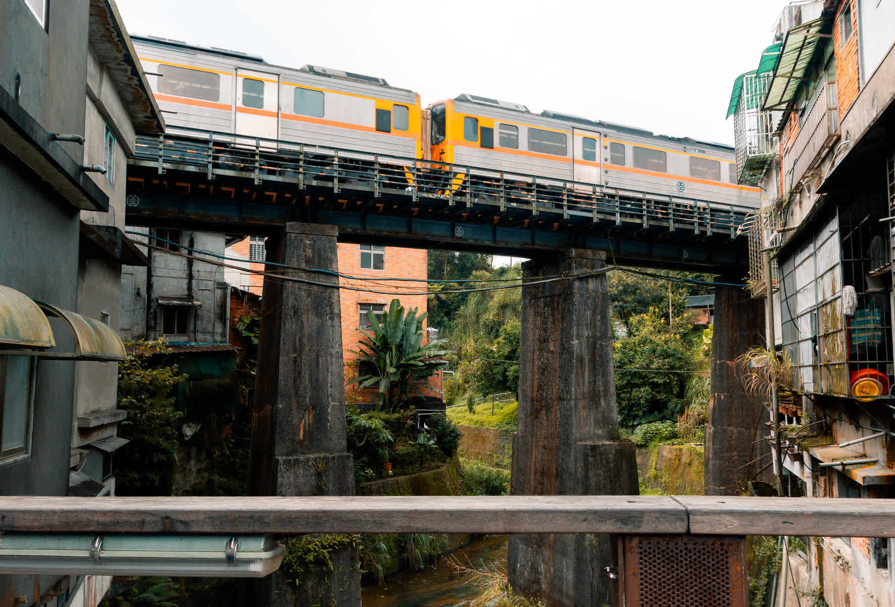 平溪老街第一家天燈店 +平溪第一家天燈專賣店 | 去趣 chicTrip