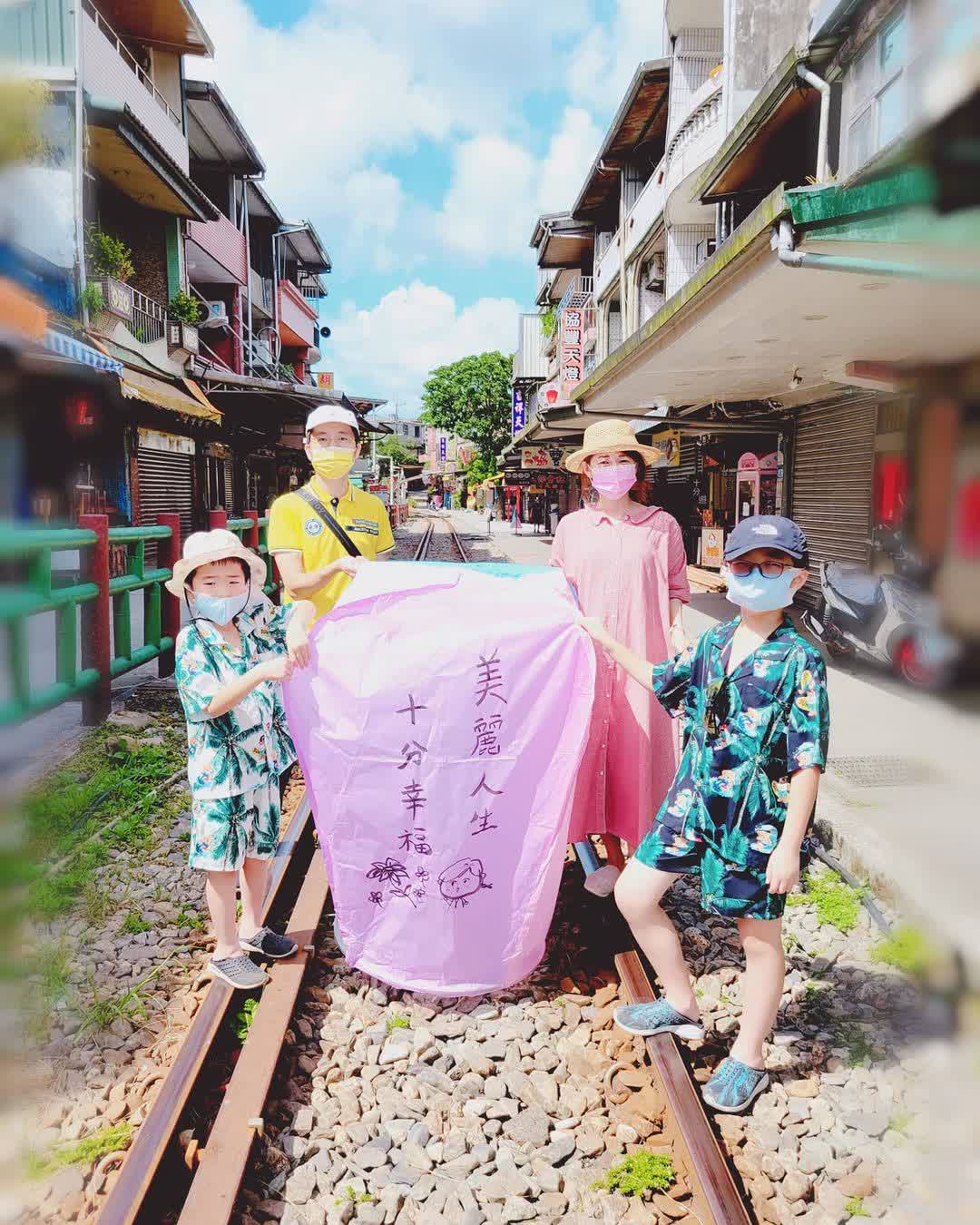 十分瀑布汽機車停車場 | 去趣 chicTrip
