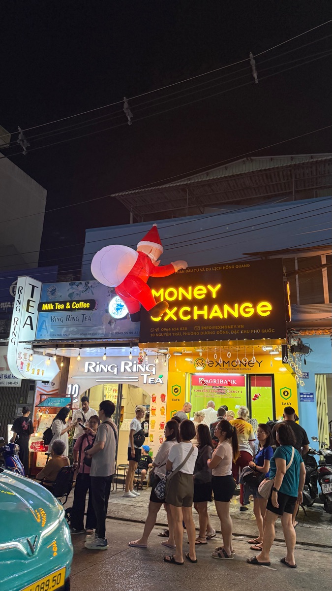 EXMoney Phu Quoc Night Market | Currency Exchange | 去趣 chicTrip