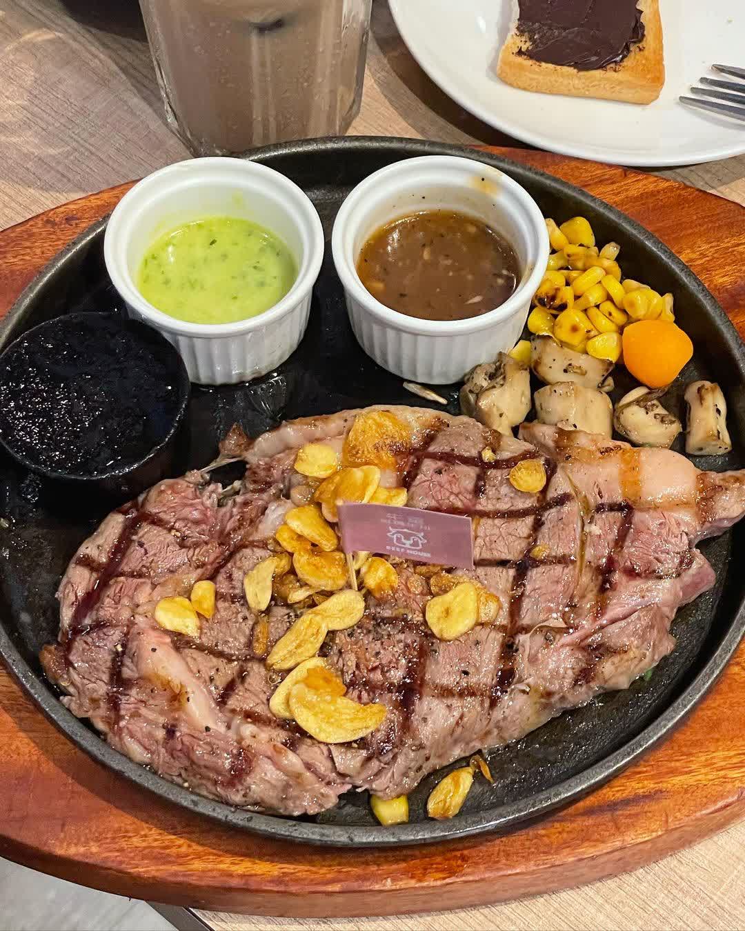 牛室炙燒牛排BEEFHOUSE 高雄鳳山店