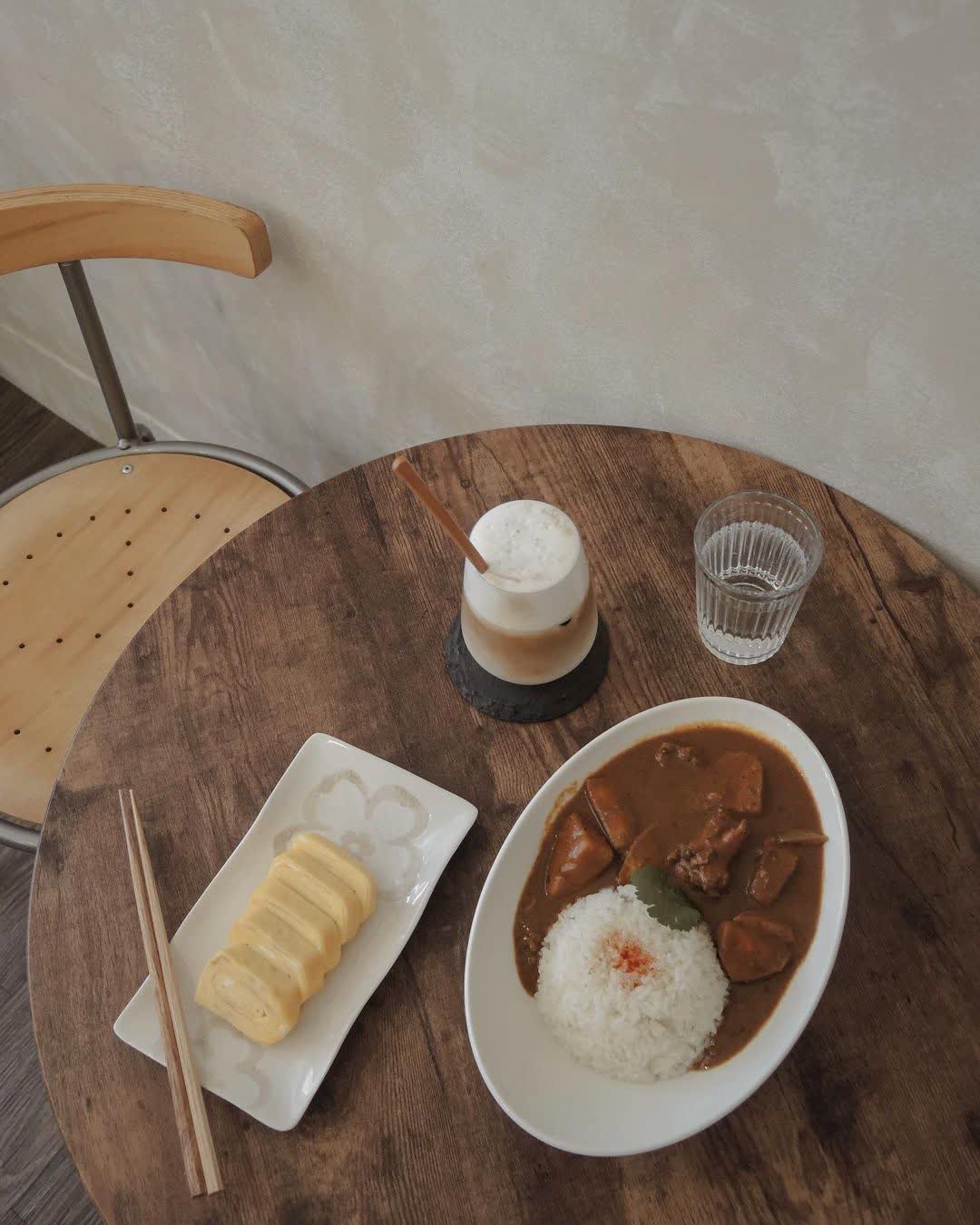 粼粼（不定休、來店所有資訊及營業時間請以IG為主；超出四人與七歲以下兒童無接待（超出四人任何形式入店皆不可），餐點無提供外帶 | 去趣 chicTrip