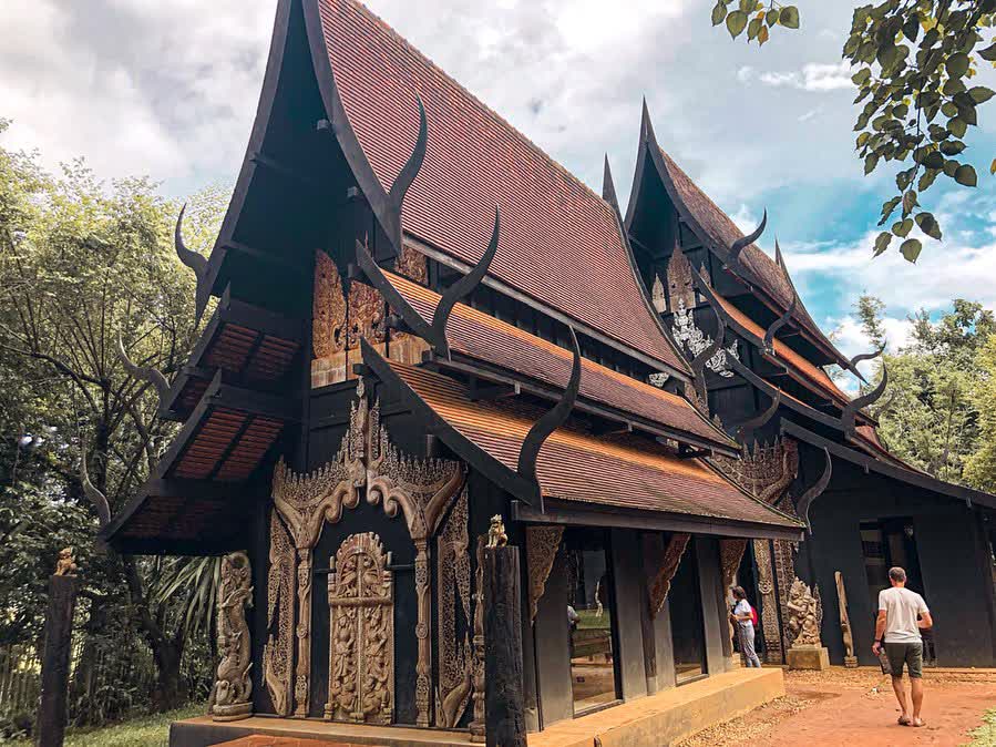 黑廟 黑屋博物館 (Baandam Museum) | 去趣 chicTrip