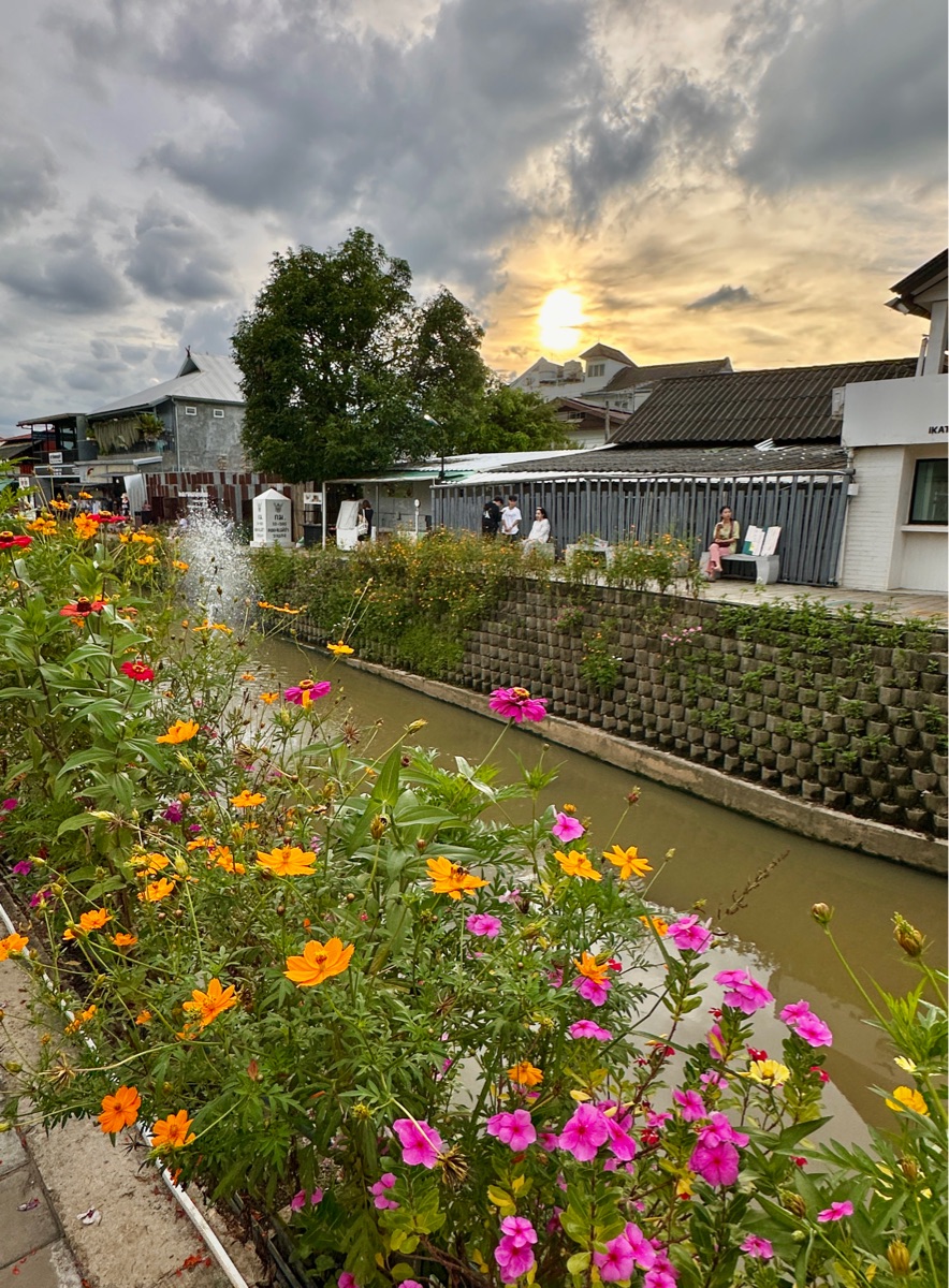 湄卡運河市集 (Mae Kha Canal) | 去趣 chicTrip