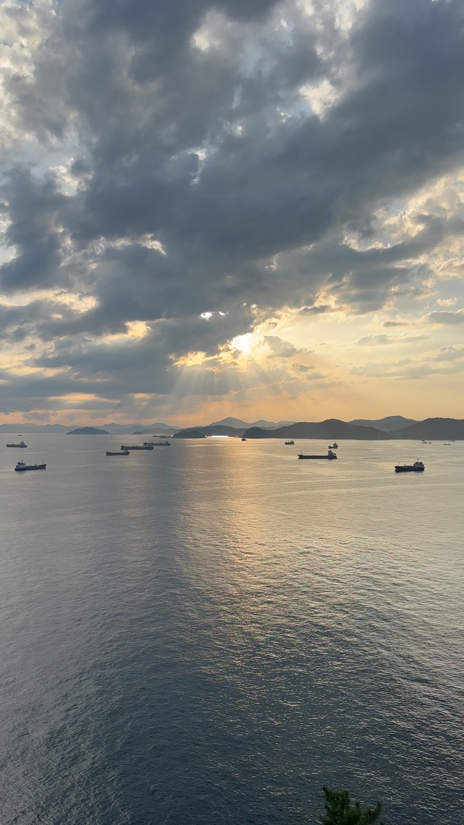 THRILL ON THE MUG! | 去趣 chicTrip