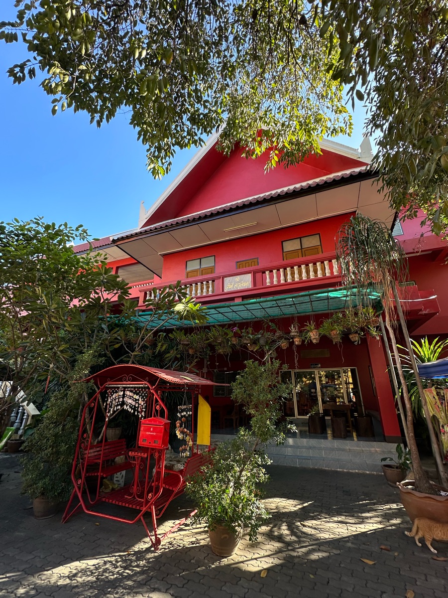 Tha Phae Walking Street | 去趣 chicTrip